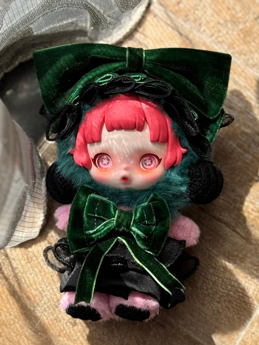 Velvique - Handmade dress for collectibles